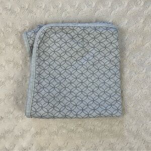 Babies R Us Gray White Baby Blanket Swaddle Interlocking Circle Print 1966051
